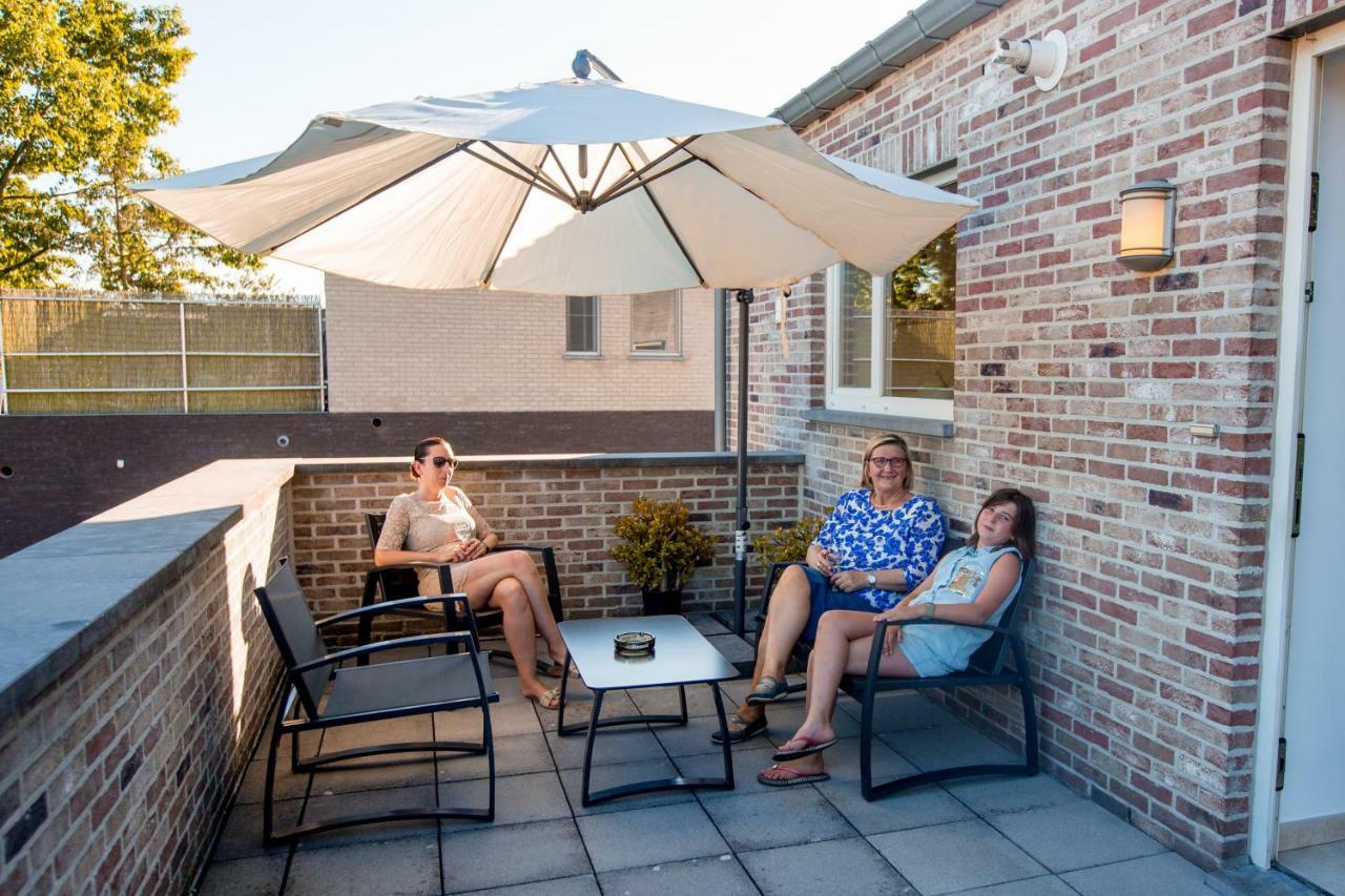 Casa Roman Zonhoven ภายนอก รูปภาพ